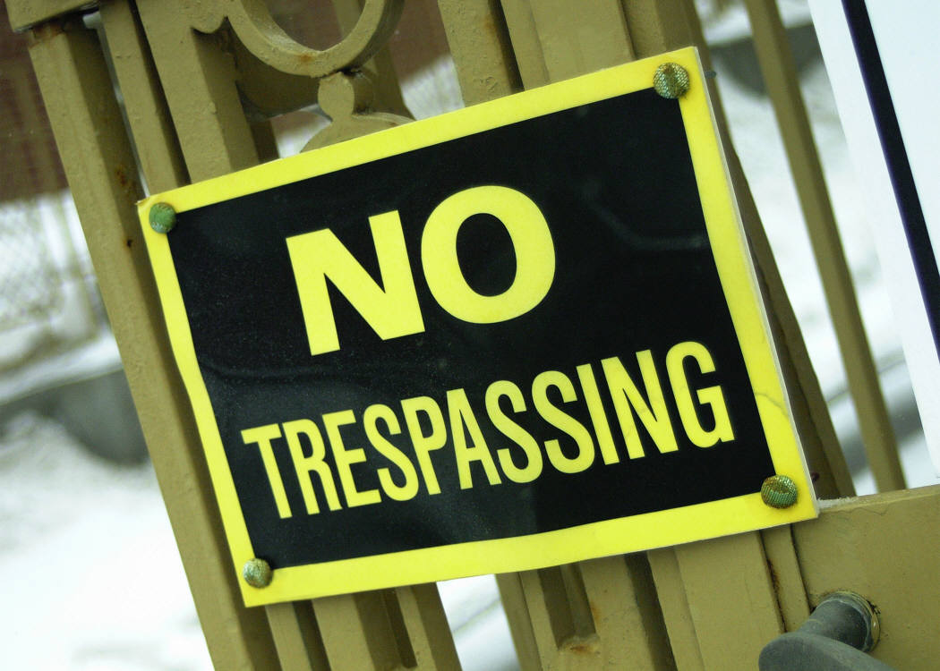 no_trespassing_sign_nyreblog_com_.JPG
