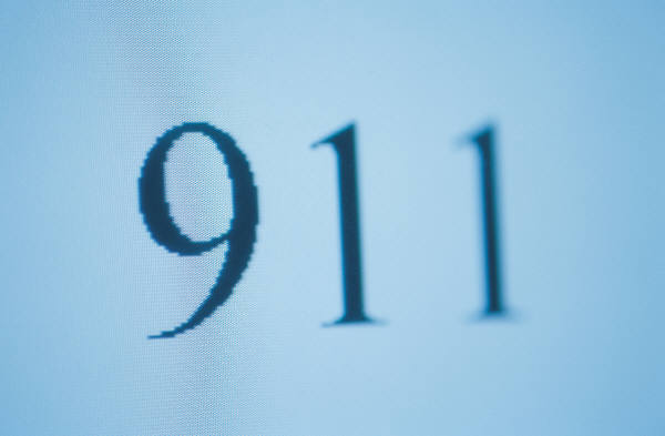 911_emergency_photo_nyreblog_com_.JPG