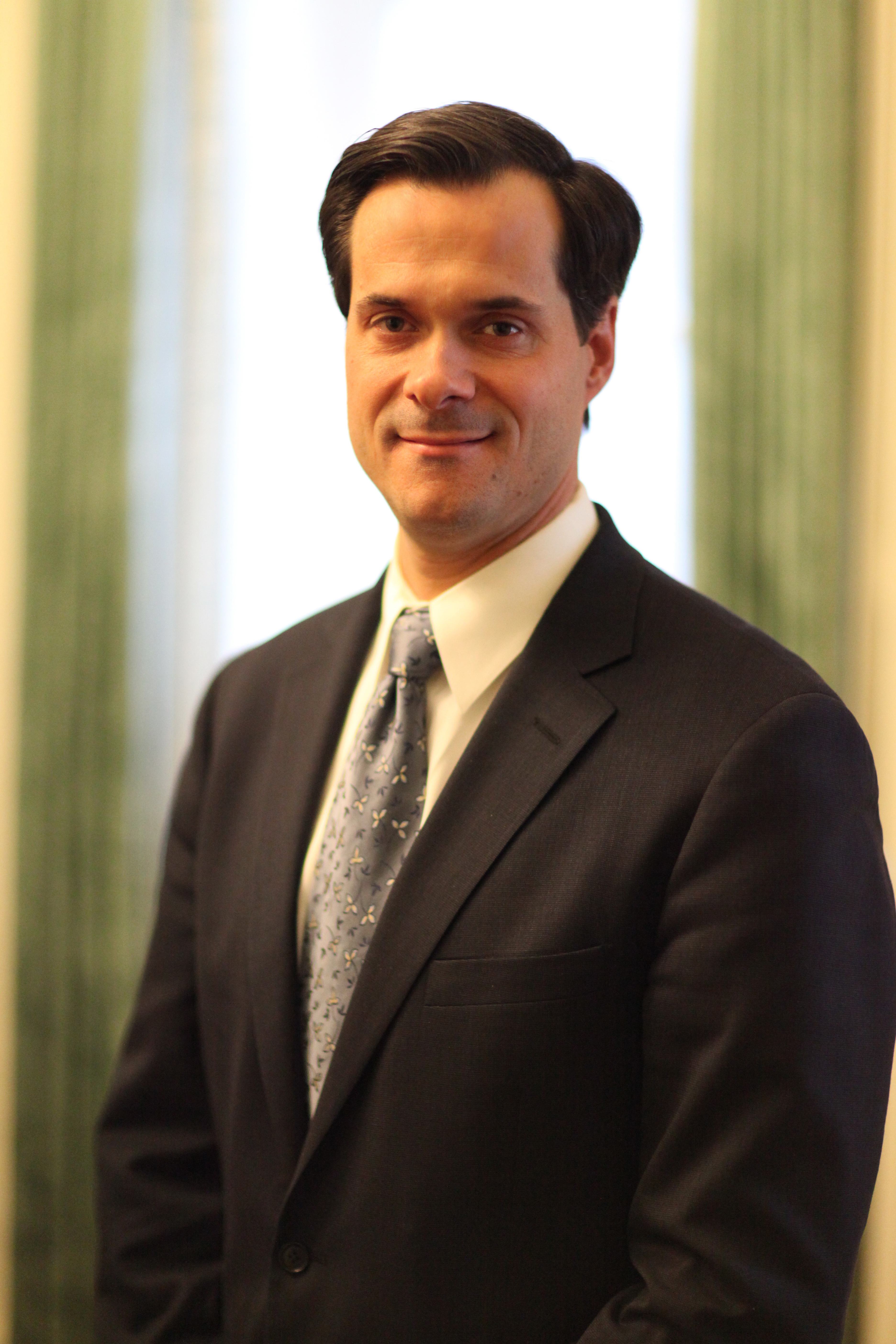 CROWELL TO HEAD NEW YORK LAW SCHOOL