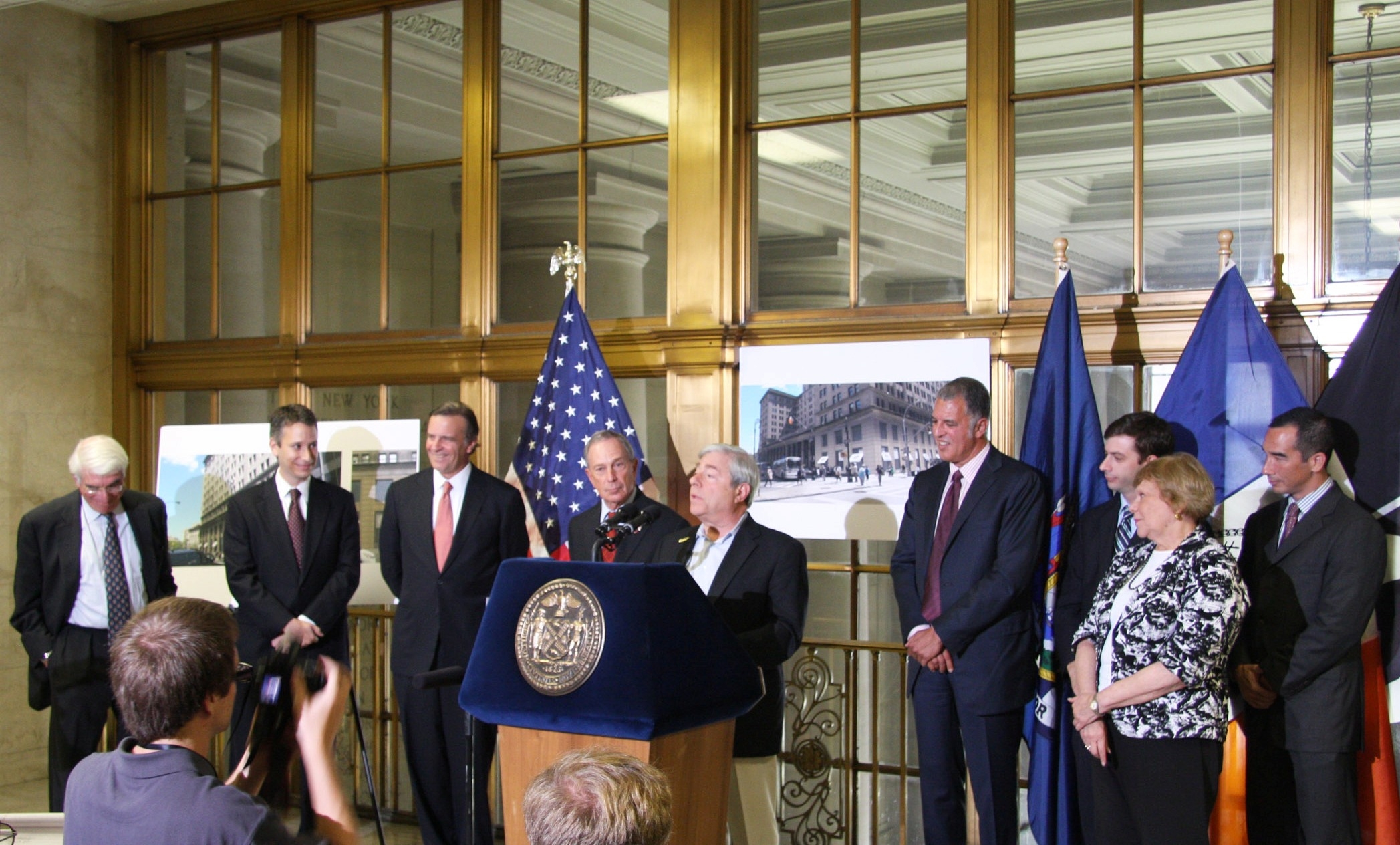 brooklyn_municipal_building_0811_marty_bloomberg_photo_nyreblog_com_.JPG