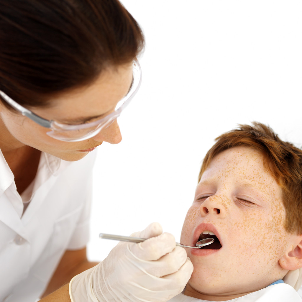 dentist_kid_oral_exam_teeth_photo_nyreblog_com_.JPG