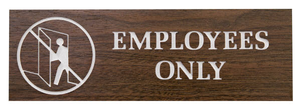 employees_only_sign_photo_nyrblog_com_.JPG