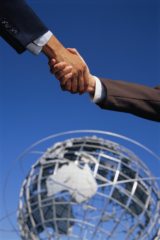 handshake_globe_world's_fair_photo_nyreblog_com_.JPG