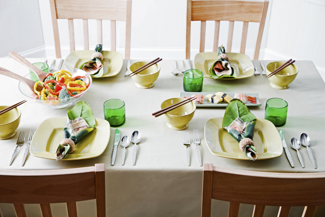 kitchen_table_photo_nyreblog_com_.JPG