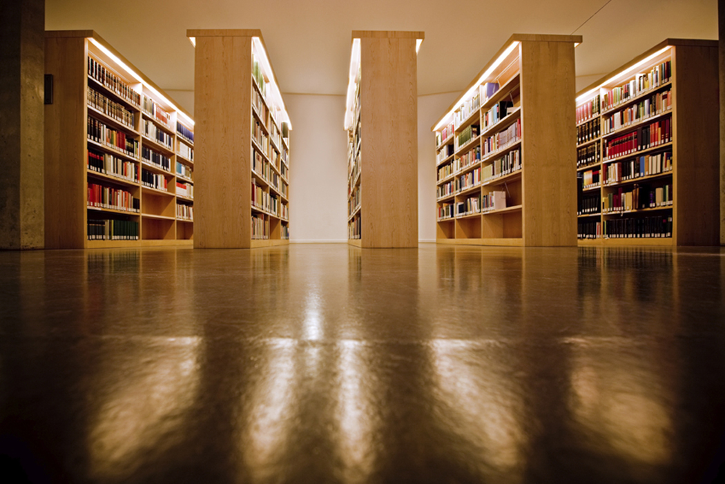 library_stacks_photo_nyreblog_com_.JPG