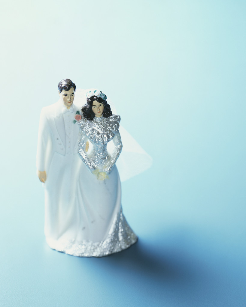 wedding_couple_figurine_nyreblog_com_.JPG